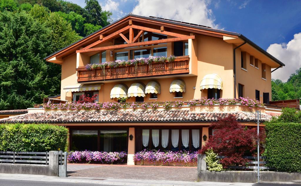 Albergo Da Gildo Follina Bagian luar foto